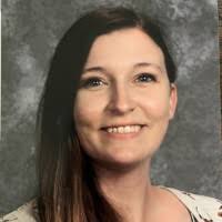 Lauren Peak's Instagram, Twitter & Facebook