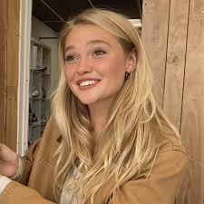 nuala taylor (nualataylorr)