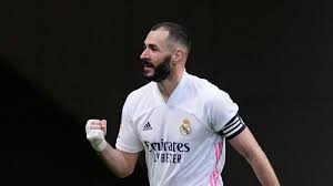 Para esa fecha karim benzema tendrá 33 años. European Round Up Karim Benzema Keeps Real Madrid Title Hopes Alive And Denies Atletico Madrid Football News Sky Sports