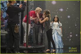 Pin On Raura