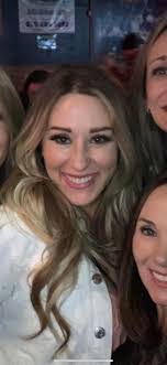 Nicole Kellner's Instagram, Twitter & Facebook