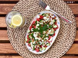 Aber man kann den salat ja über. Wassermelonensalat Mit Feta Gurke Und Minze Elena Salewski Lebensmittelproduktion Seit 1998