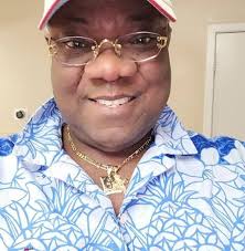 Mme Bernadette TOSSA AGASSOUNON dite Mama Kiki ❤️ 😍 💕 💘 ❤️ juste quand  Kiki venait d'être né. Oh! Maman je t'aime tellement ❤️ 🙏