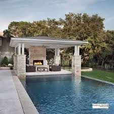 To download this indoor outdoor swimming pool design in high resolution, right click on the image and choose save image and then you will get this image about indoor you can see another items of this gallery of 35+ awesome minimalist house with beautiful indoor swimming pool ideas below. Hier Mal Einen Grillabend Mit Den Lieben Menschen Auf Der Welt Feiern Pool Houses Pool Patio Pool House Plans