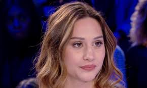 Beatrice è anche mamma di alessandro, avuto quando aveva solo 16 anni e sa quindi cosa significhi un fisico provato da tre gravidanze. Beatrice Valli E Marco Fantini Positivi Al Covid