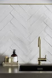 Zusss Nl Handseife Leckere Kuchenpflege Die Sie Bei Zusss Einkaufen Badezimmer Diy In 2020 Kitchen Backsplash Designs Trendy Kitchen Tile Kitchen Splashback