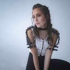 In alice you can easily build interactive elements for game programs and explore the art of game design. Alice Merton Picknick Konzerte Live In Ladenburg Rhein Neckar