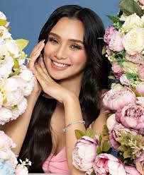 Sparkle ignites the digital sphere with 'Status': A new breed of stars