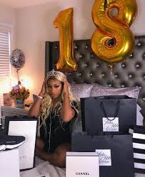 When S Your Birthday Mines November 26th Birthday Photoshoot Birthday Morning 18th Birthday Outfit