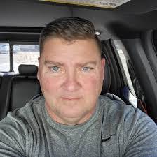 Kenny Kennon's Instagram, Twitter & Facebook