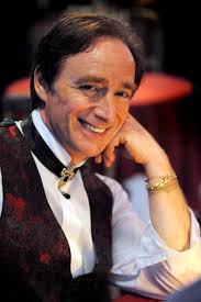 Highway To Success: The Entertainer's Roadmap To Business: Smith, Elliot,  Quick, Lan: 9781894439091: Books