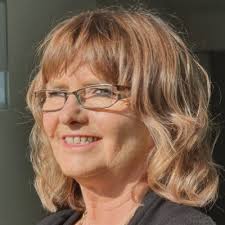 Jo Nicholson's Instagram, Twitter & Facebook