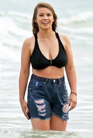 Does bindi irwin have tattoos? Pin On Love Lives