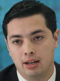 Jonathan Saltzman's Instagram, Twitter & Facebook