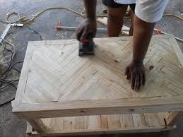 Pallet Chevron Coffee Table Diy Tutorial