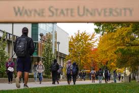 Wayne State to give free tuition to Detroit high school graduates