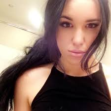 Ella Leone على X: "Asian people talk so much shit in nail salons  #realityshowtime"