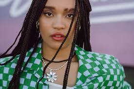 Sara James o szykanowaniu w szkole: „Na początku miałam dużo problemów.  Wytykano mnie palcami”