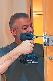 Locksmiths St Albans One of the 3 best rated Peter Corti 24hr* Locksmiths  the one to cal for St Albans Locksmiths