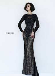 Gaun sabrina sendiri merupakan model gaun yang bagian bahunya terbuka, sehingga cocok untuk pergi ke acara pesta maupun acara formal lainnya. Pakaian Hitam Yang Indah 2019 2020 Gaya Pakaian Hitam Bergaya Barang Barang Baru