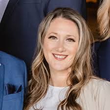 Tracy Hageman's Instagram, Twitter & Facebook