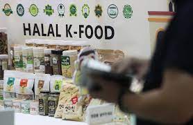 Fish that do not contain any scales (eel for example) and lobsters are considered as haram for the shiite community. Is Oyster Halal Shia