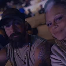 Before the arenas and bestselling studies, Beth Moore was a girl from  Arkansas with a broken past and a call to teach God's Word. Her  journey—marked by rejection, pain, obedience, and unimaginable