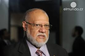 Carlos Avendaño y su familia recibieron 83 millones de Restauración Nacional