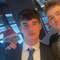 30+ "Elliot Payne" profiles