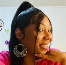 🌧️ Gloomy skies got you down? Escape the rain and step into summer at our  newly opened Summer Flower Show in the Sunken Garden! ☀️🌸 Bursting with  bold colors, lush blooms, and