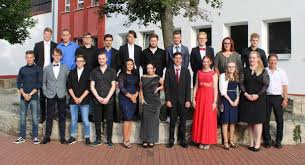 Meine frage nun ist, wie der gestaltet ist? Mittelschule Cadolzburg Abschlussfeier 10 Klassen 2019