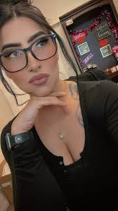 Wow hey good looking young and lovely girl wow you are looking extremely  fabulous and looking like a queen 👑👌