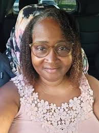 I got called Cruella DeVille today because of my gray hair and I'm taking  it as a compliment! 😂🙌