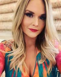 Jodie Ray's Instagram, Twitter & Facebook