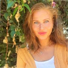 Susan Stenhouse's Instagram, Twitter & Facebook