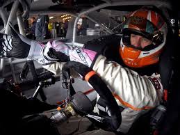 As one of nascar's top drivers, he clearly knows the risks of the profession. Carl Edwards Quits Nascar 2017 Joe Gibbs Racing Star Opts Out Of Racing This Year Fox Sports