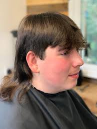 Goog morning you beautiful people of Fordingbridge…. So we had a bit of a  transformation day yesterday! Sam was coming in for the usual tidy up of  his magnificent mullet, when he