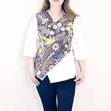 Motif batik papua kerap dibuat asimetris dengan tambahan kombinasi warna cerah, membuat motif batik papua terlihat lebih eksotis. 15 Bc Atasan Blouse Batik Asimetris Kombinasi Jumbo Fit 3l Lengan 3 4 Bahan Katun Elastis Shopee Indonesia