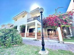 Please call ellie today to arrange a viewing. Jumeira Second Dubai 3 Bedroom House To Rent In Dubai Chestertons
