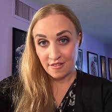 Andrea Derosier's Instagram, Twitter & Facebook