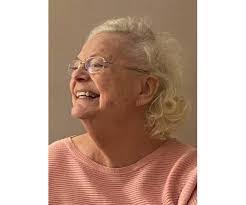 Diane Hill's Instagram, Twitter & Facebook