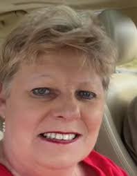 Carolyn Ledbetter's Instagram, Twitter & Facebook