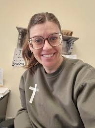 Another day, another new pair of glasses!!! Love these! They make me look  so studious! But then I AM a retired school librarian, so I suppose I was  already studious!! Borden Cat's