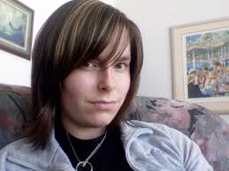The light brown hair color for the lengths set off by dark roots adds a sense of fullness and depth to otherwise flat and lifeless hair. Brown Hair With Highlights 40 Striking Examples Design Press