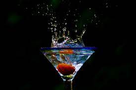 La goccia che fa traboccare il vaso Foto % Immagini| esperimenti fotografici, temi Foto su fotocommunity