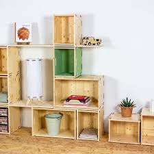 Moderner kleiderschrank mit großem spiegel und großzügigen stauraummöglichkeiten. Holzkisten Aus Hellem Holz Fur Regale Werkhaus Online Shop