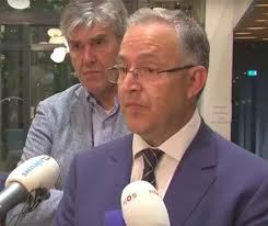 Vandaag is ahmed aboutaleb op de dag af tien jaar burgemeester van rotterdam. Aboutaleb Is Pers Dankbaar Voor Afschermen Familie