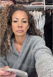 Vicki Nicole Gallagher 27