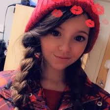 Elizabeth Lora (lorakitty12)