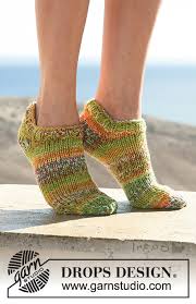 Cute knitted avocado — bookmark for books. Avocado Dip Drops 106 19 Free Knitting Patterns By Drops Design